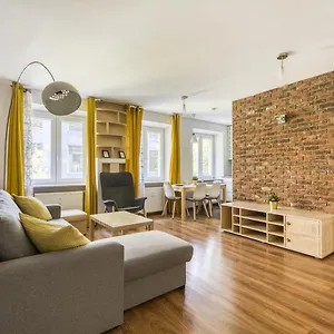 Labo Plac Grzybowski Warszawa
